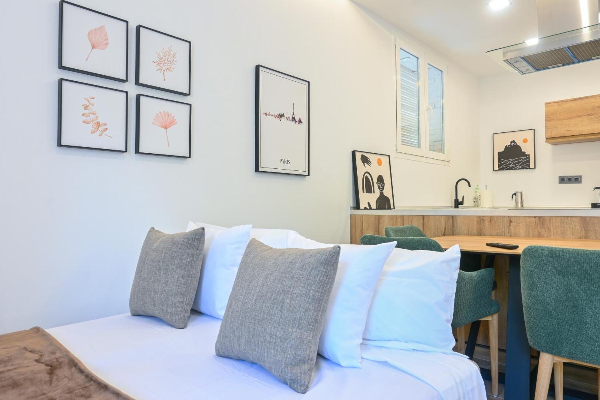 Apartamento For Bonito Temporal De Dos En Hortaleza Boy5