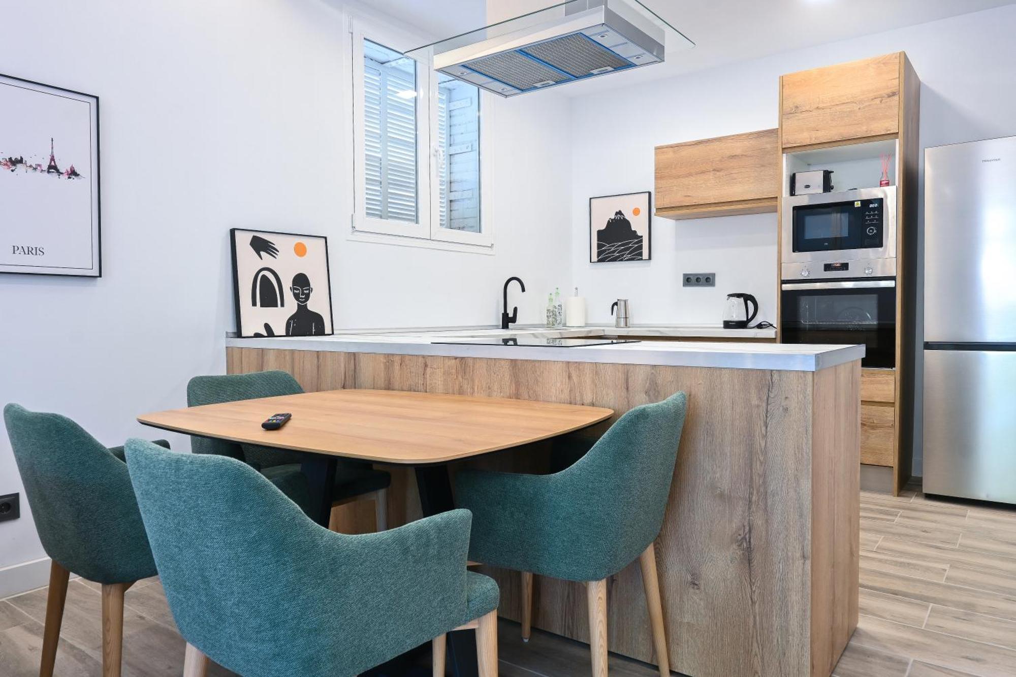 Apartamento For Bonito Temporal De Dos En Hortaleza Boy5 Madrid